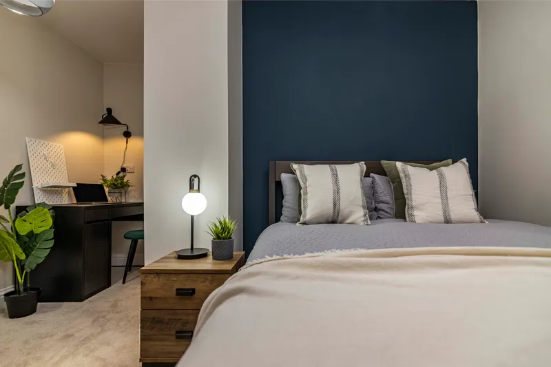 Vibrant 2 Bedroom Apartment // 2026/7 - Image 9